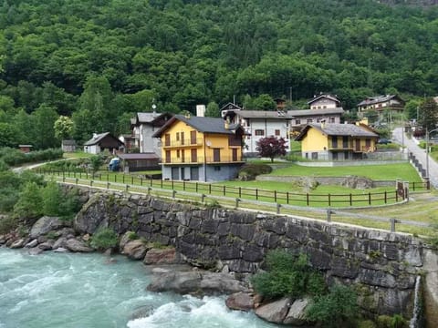 Property building, Nearby landmark, Summer