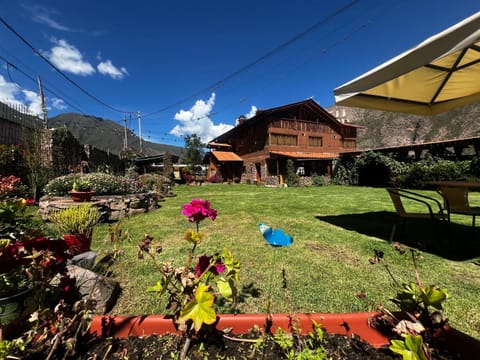Patio, Spring, Natural landscape, Garden, Garden view