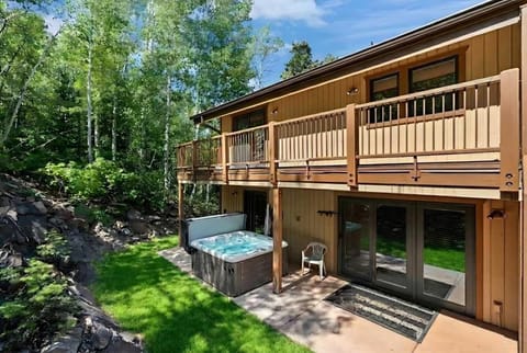 Deer Valley Peak Retreat - 4 bedroom, 4 bath House in Deer Valley