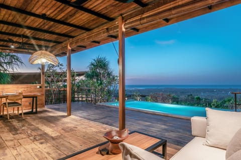 Property building, Sea view, Swimming pool