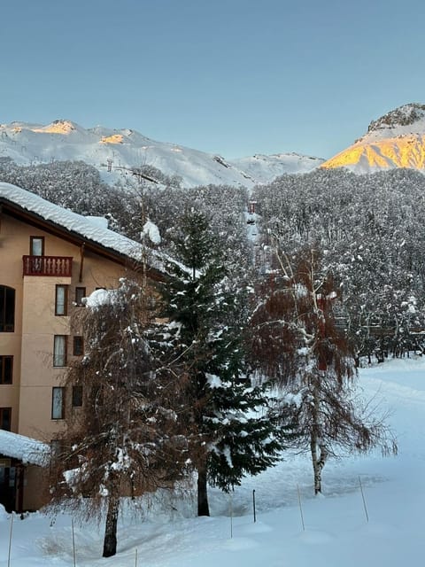 Nearby landmark, Day, Natural landscape, Winter, Mountain view