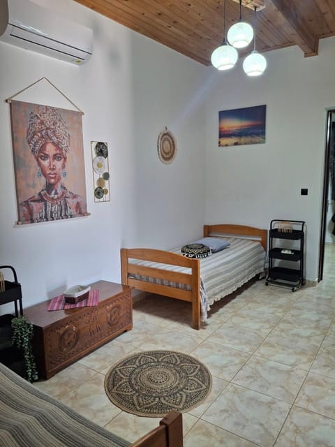 Bed, Photo of the whole room