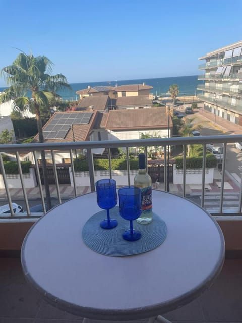 View (from property/room), Balcony/Terrace, Sea view