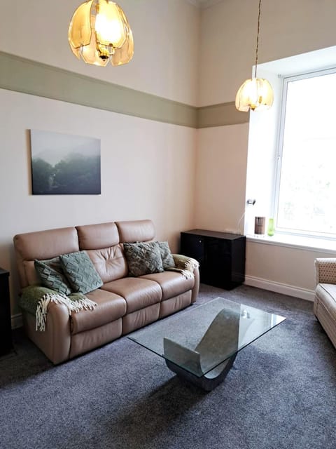 Historic central apartment in Castlehill Mansions Apartment in Campbeltown