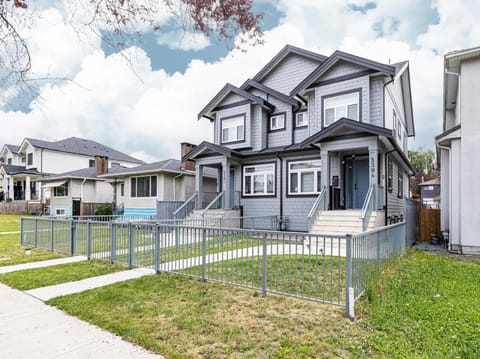 Property building, Spring, Day, Neighbourhood, Street view