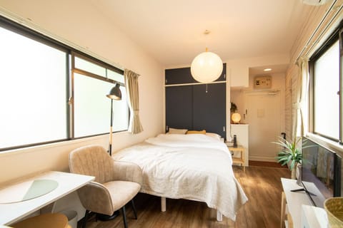 Bed, TV and multimedia, Living room, Photo of the whole room, Bedroom