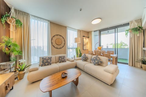 2BR Aljada Apartment - Forest Themed - Sleeps 6 - Balcony Apartment in Al Sharjah