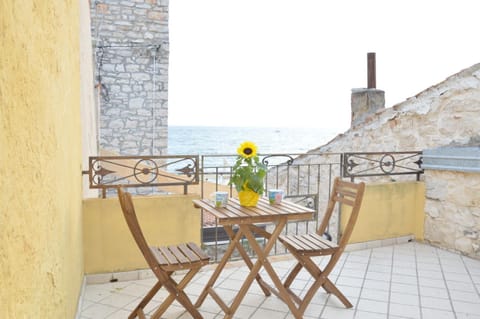 Balcony/Terrace, Sea view, Street view