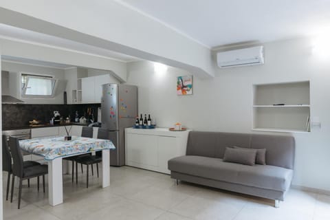 Kitchen or kitchenette, Living room, Dining area, air conditioner