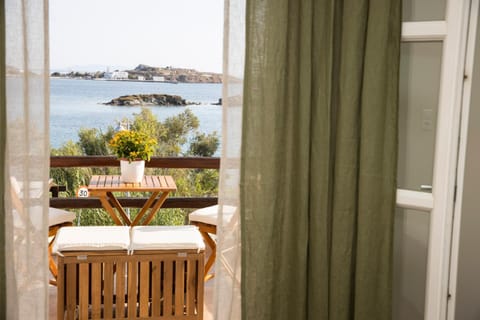 View (from property/room), Balcony/Terrace, Sea view