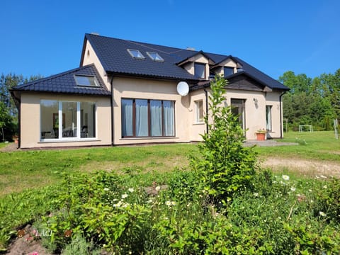 Property building, Garden, pet friendly