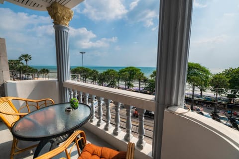 Day, Balcony/Terrace, Seating area, Sea view
