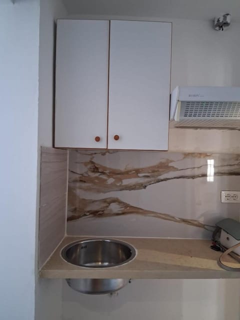 Kitchen or kitchenette, kitchen, kitchen