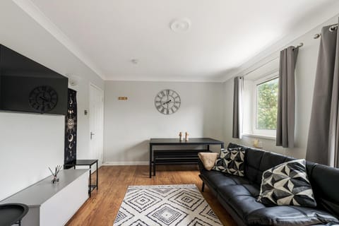 TV and multimedia, Living room, Dining area