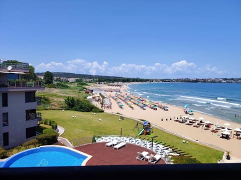 Balcony/Terrace, Beach, Pool view, Sea view