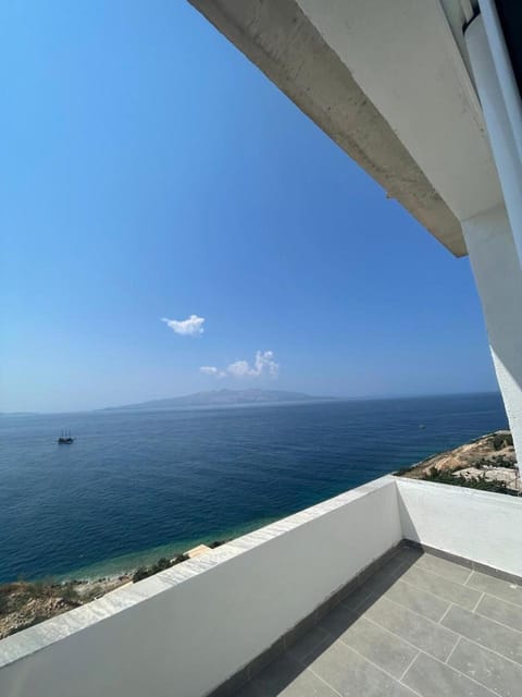 Day, Natural landscape, Balcony/Terrace, Sea view