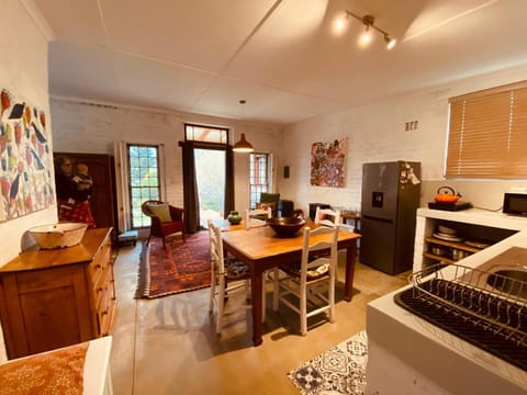 Mez Karoo Cottage Apartment in Western Cape