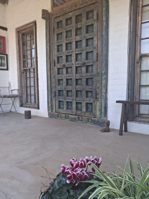 Mez Karoo Cottage Apartment in Western Cape