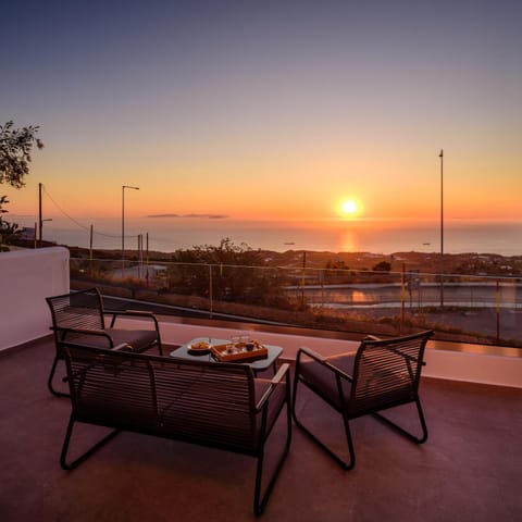 Natural landscape, View (from property/room), Balcony/Terrace, Sea view, Sunrise