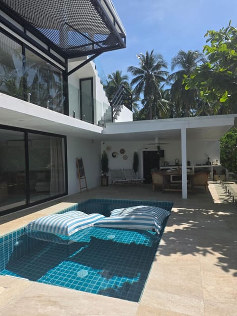 Luxury manao poolvilla with seaview Koh Lanta Villa in Sala Dan