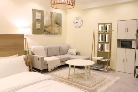 Kitchen or kitchenette, Photo of the whole room, Seating area, oven, wardrobe
