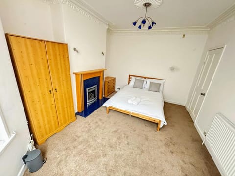 Bright & Cozy Private Room Near Bristol City Centre Bed and Breakfast in Bristol