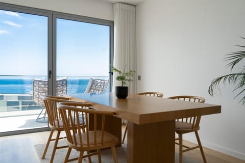 Natural landscape, View (from property/room), Balcony/Terrace, Seating area, Dining area, Sea view