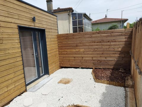 Tiny house neuve, confortable et parking gratuit Apartment in Poitiers
