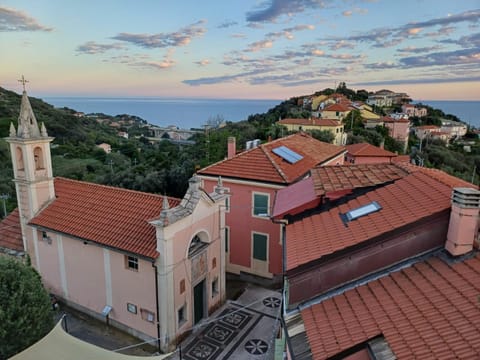 Natural landscape, Sea view, Location