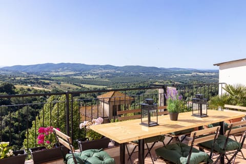 Patio, Spring, Day, Natural landscape, View (from property/room), Balcony/Terrace, Dining area, Mountain view