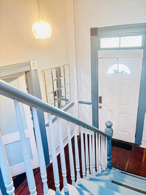 Dazzling Downtown Delight Apartment in Waycross