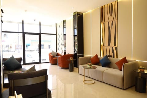Seating area, Internal: Not applicable to any particular room