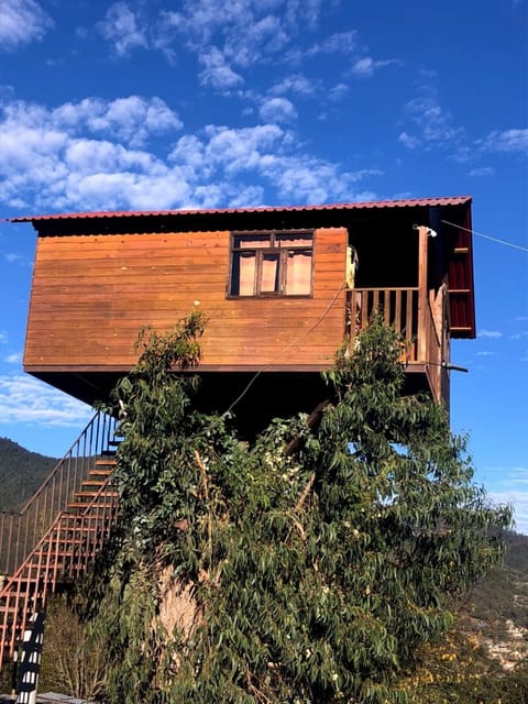 Property building, Day, Natural landscape, Mountain view