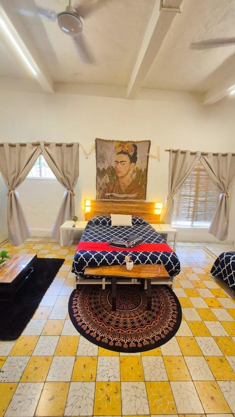 Bed, Photo of the whole room
