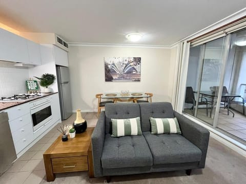 Kitchen or kitchenette, Living room