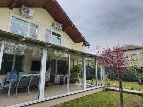 Patio, Garden