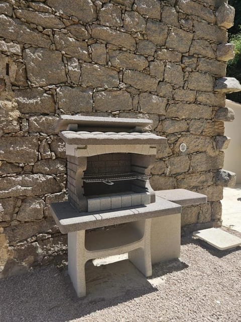 Day, BBQ facilities, BBQ facilities