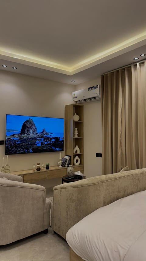 TV and multimedia, Seating area