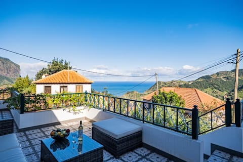 Natural landscape, Balcony/Terrace, Sea view