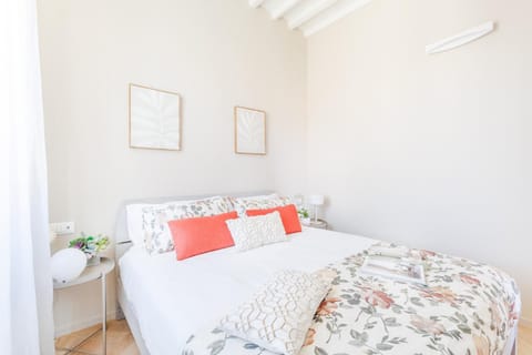 The White Penthouse Apartment in Capannori