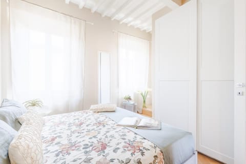 The White Penthouse Apartment in Capannori