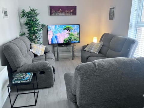 OMalleys Town House House in Buncrana