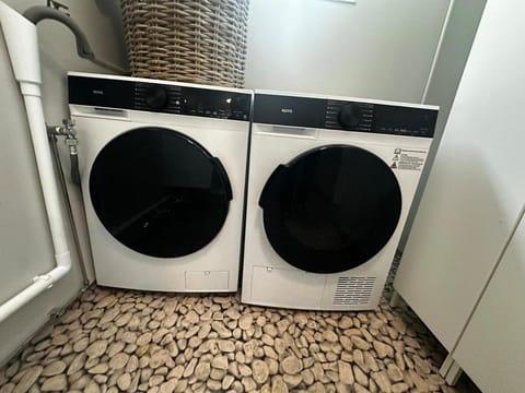 Lyngen Blue House House in Troms Og Finnmark