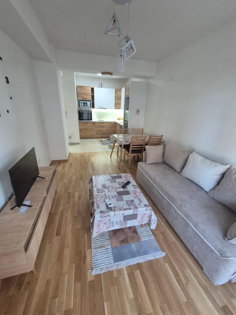 TV and multimedia, Kitchen or kitchenette, Living room, Dining area, Evening entertainment