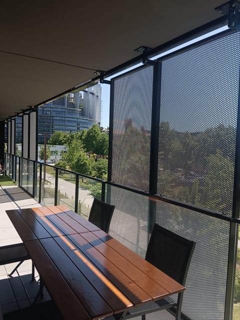 View (from property/room), Balcony/Terrace, Landmark view