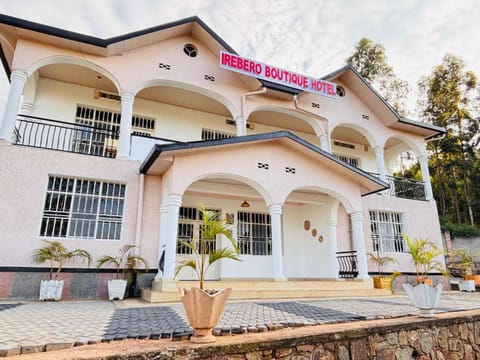 Property building, Facade/entrance