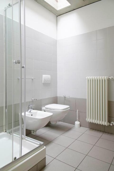 Shower, Bathroom, bidet