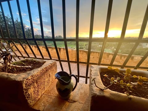 Charming Maisonette situated in Beautiful area Bed and Breakfast in Malta