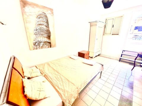 Large space on 2 levels with own roof in Townhouse Bed and Breakfast in Sliema