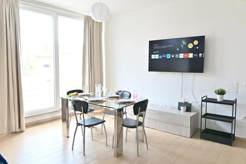 IzzHome Oasis Apartment in Pula